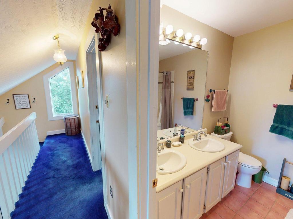 












8 Glen Manor Drive

,
Dartmouth,




NS
B3A 3S5

