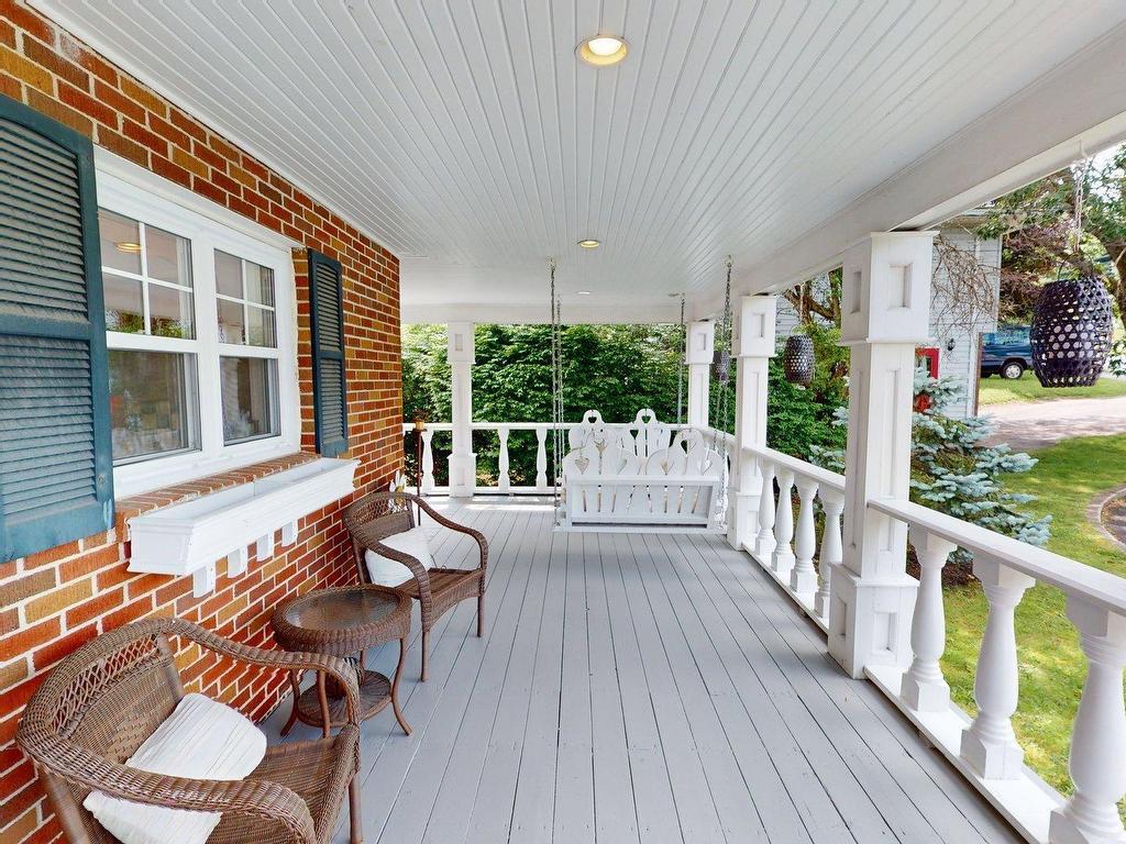 












8 Glen Manor Drive

,
Dartmouth,




NS
B3A 3S5

