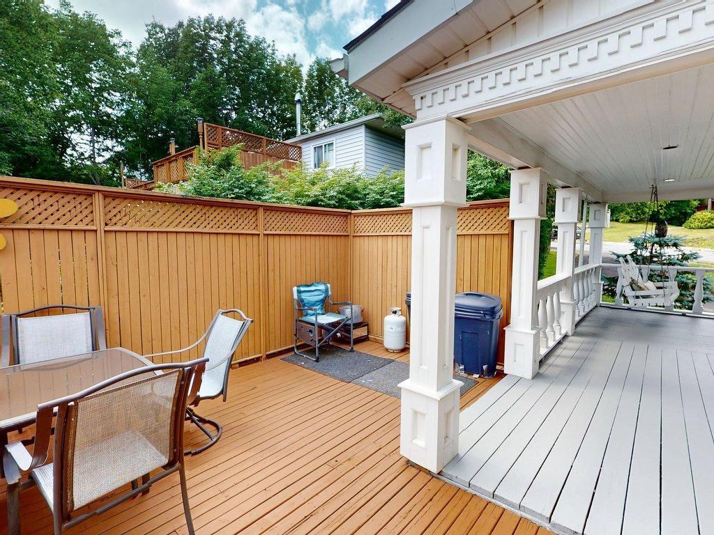 












8 Glen Manor Drive

,
Dartmouth,




NS
B3A 3S5

