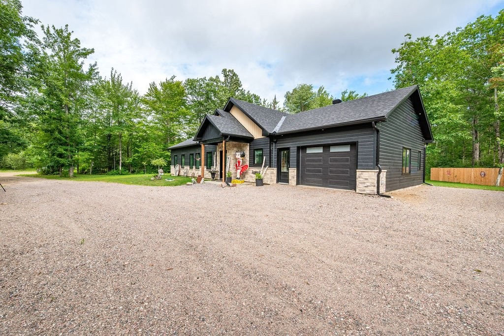 









140


Av. Paradise

,
Mansfield-et-Pontefract,




QC
J0X1R0

