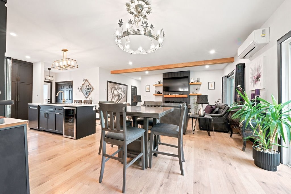 









140


Av. Paradise

,
Mansfield-et-Pontefract,




QC
J0X1R0

