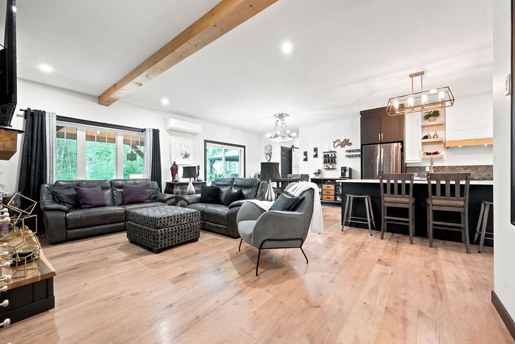 









140


Av. Paradise

,
Mansfield-et-Pontefract,




QC
J0X1R0

