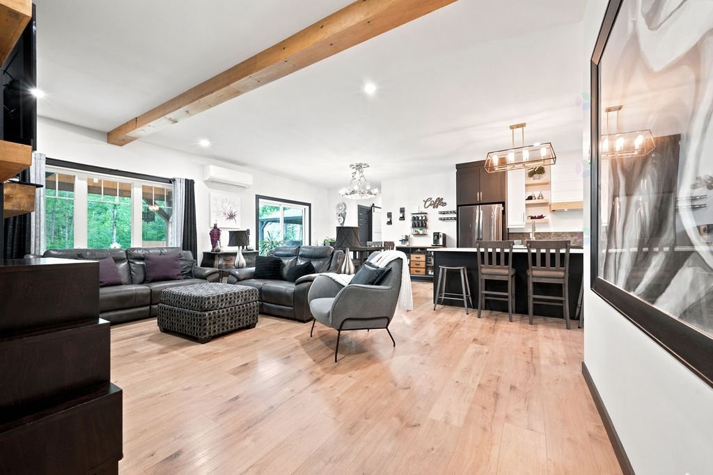 









140


Av. Paradise

,
Mansfield-et-Pontefract,




QC
J0X1R0

