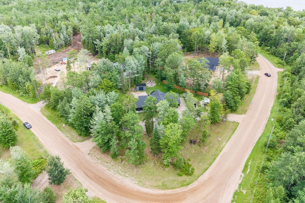 









140


Av. Paradise

,
Mansfield-et-Pontefract,




QC
J0X1R0

