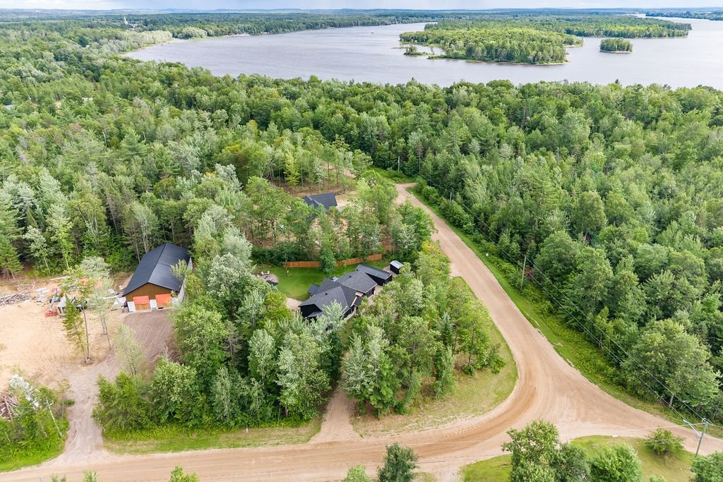 









140


Av. Paradise

,
Mansfield-et-Pontefract,




QC
J0X1R0

