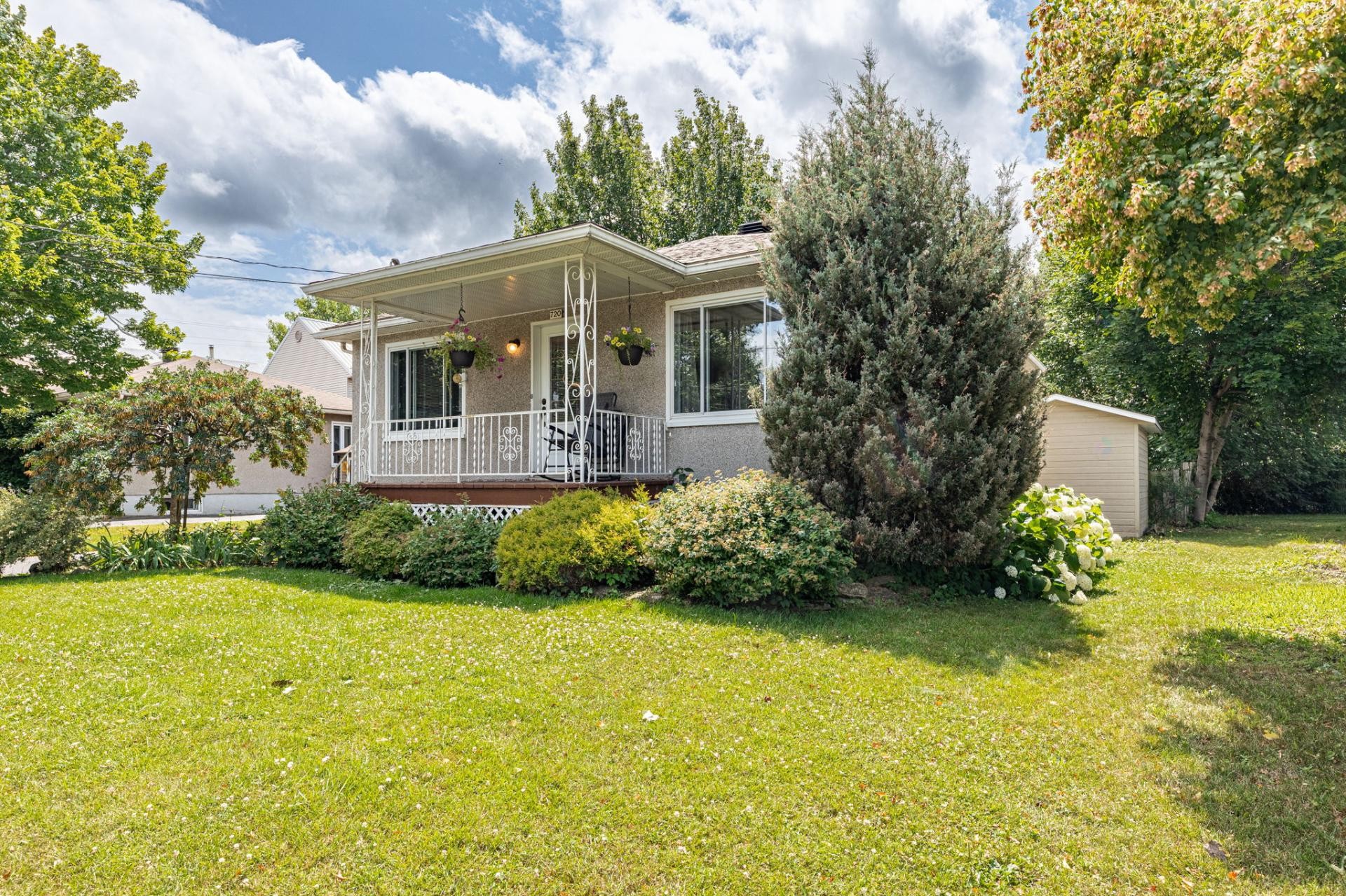 









720


Rue Ste-Famille

,
Contrecoeur,




QC
J0L1C0

