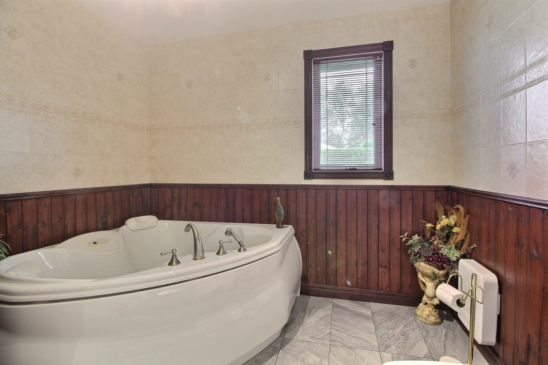 









3880


Rue Demers

,
Shawinigan,




QC
G9P4Y9

