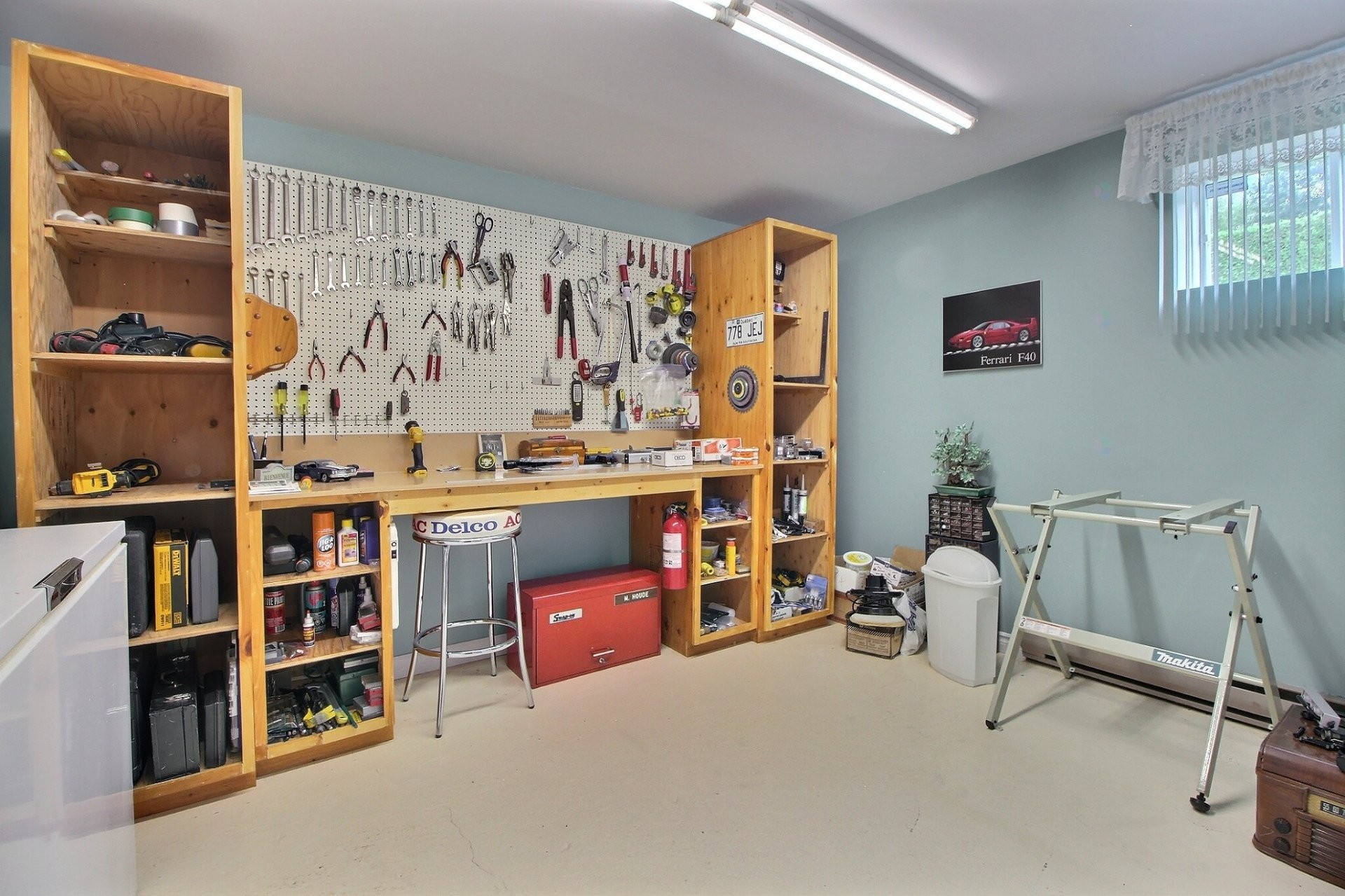 









3880


Rue Demers

,
Shawinigan,




QC
G9P4Y9

