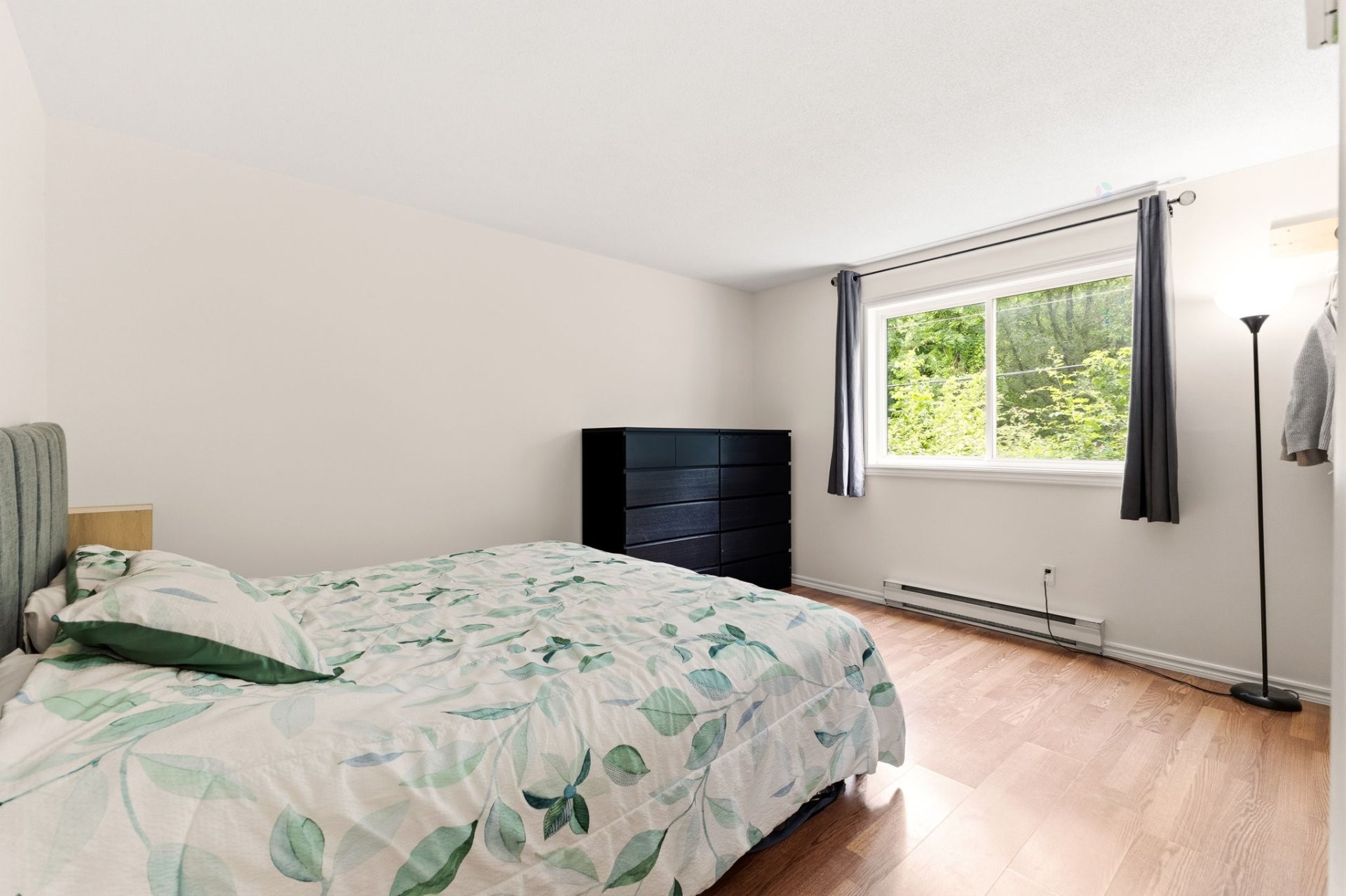 









186


Boul. La Vérendrye E.

, 1,
Gatineau (Gatineau),




QC
J8P7R6

