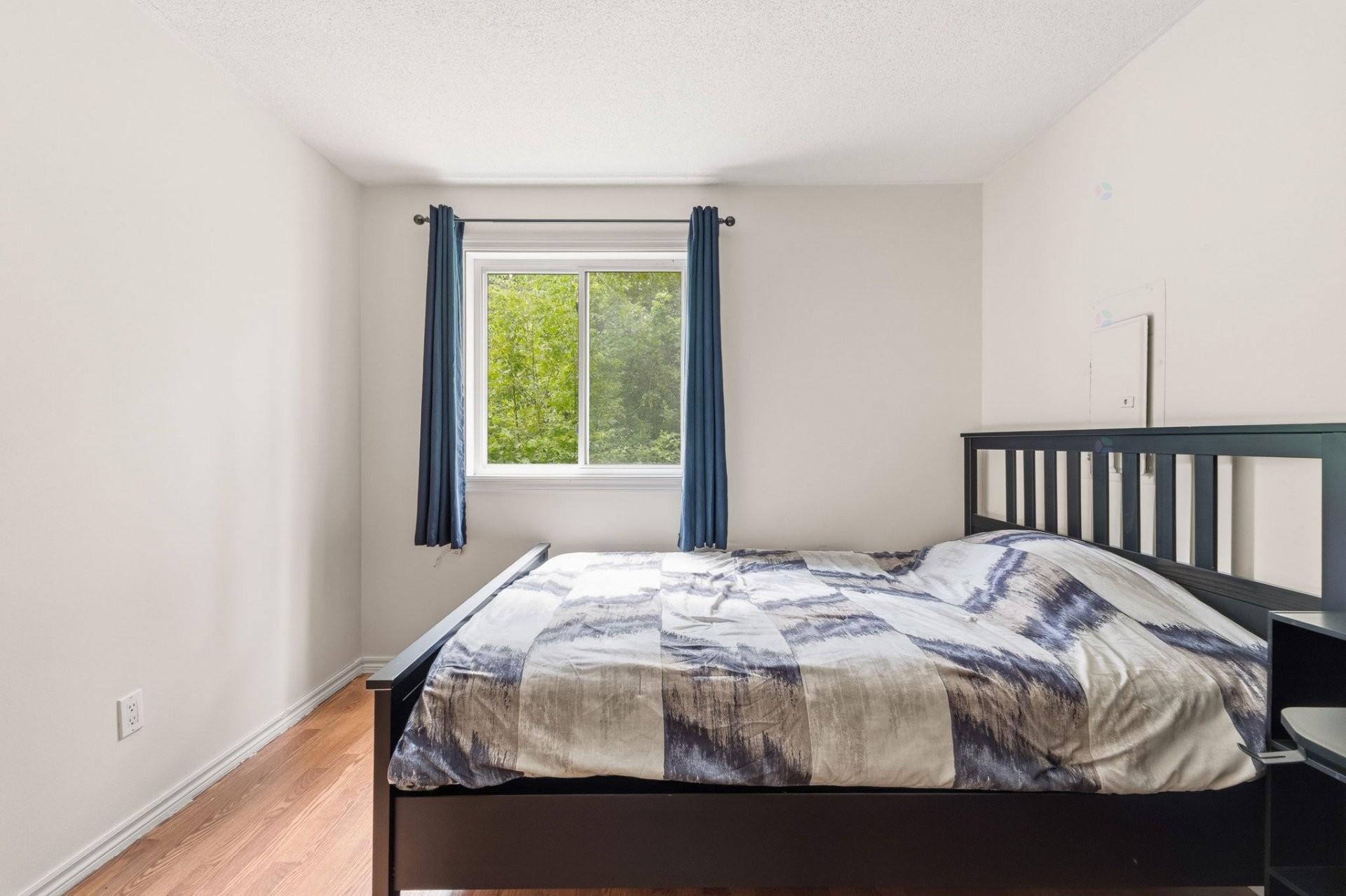 









186


Boul. La Vérendrye E.

, 1,
Gatineau (Gatineau),




QC
J8P7R6

