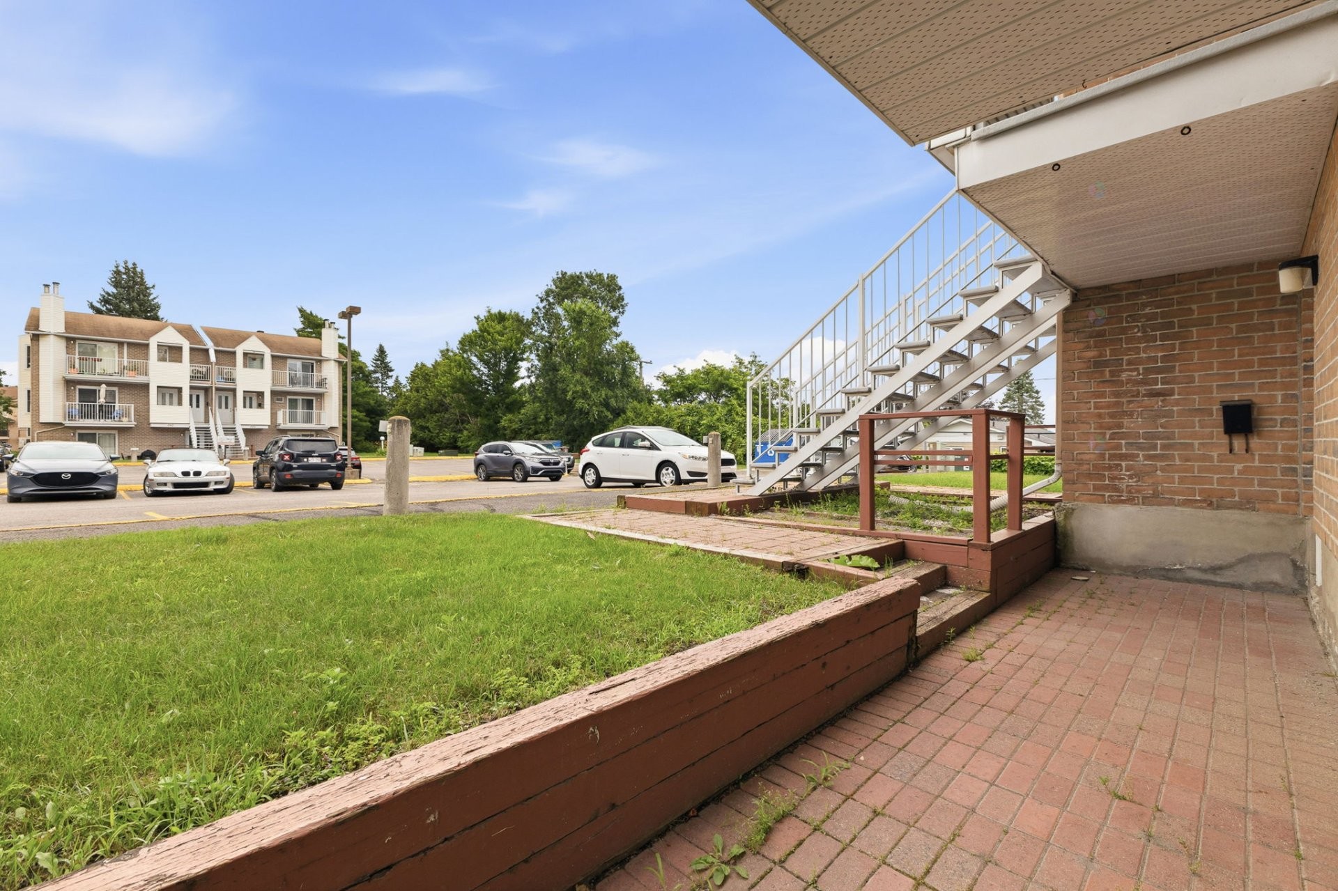 









186


Boul. La Vérendrye E.

, 1,
Gatineau (Gatineau),




QC
J8P7R6

