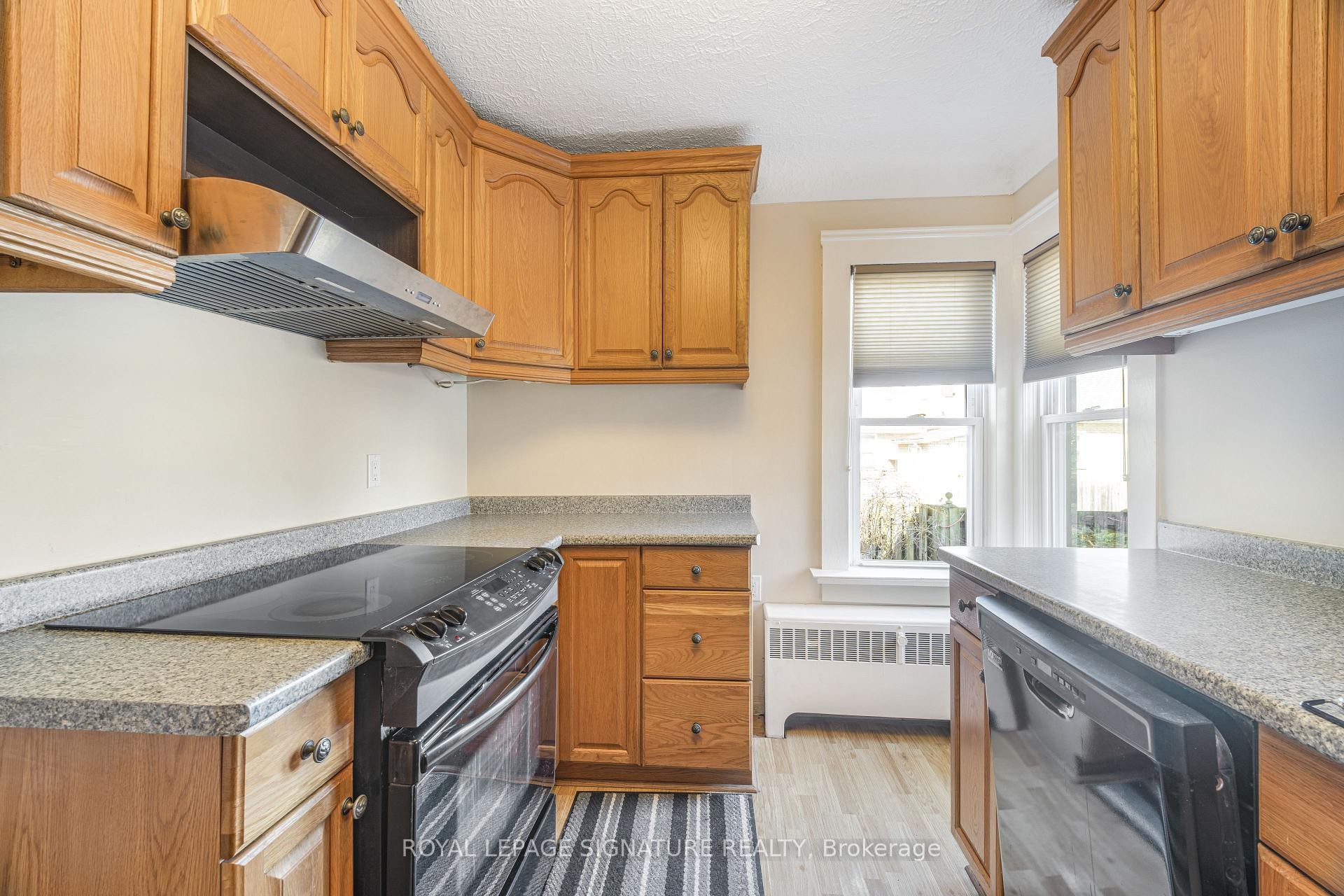 









141


York

Street,
St. Catharines,




ON
L2R 6E8

