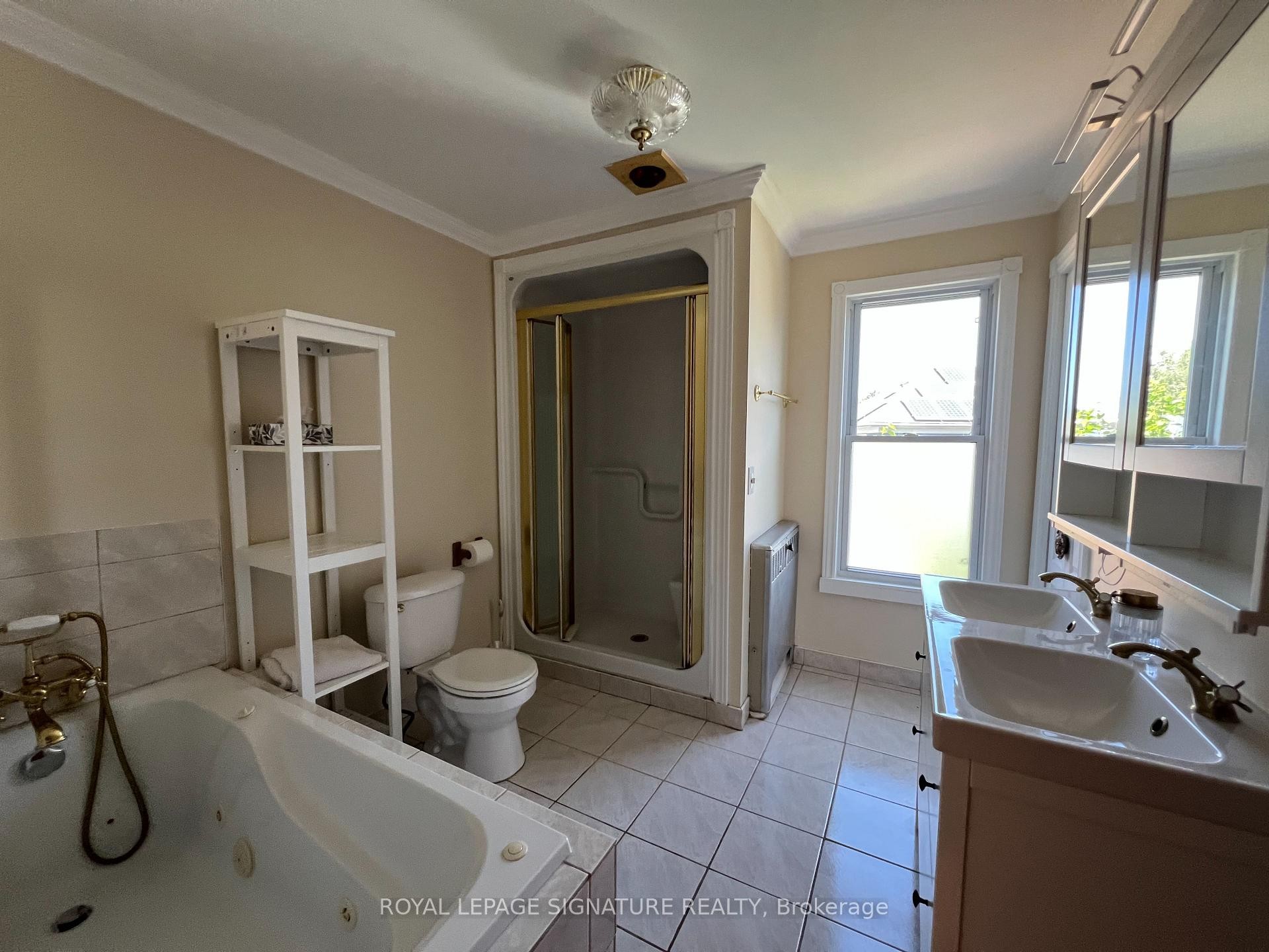 









141


York

Street,
St. Catharines,




ON
L2R 6E8

