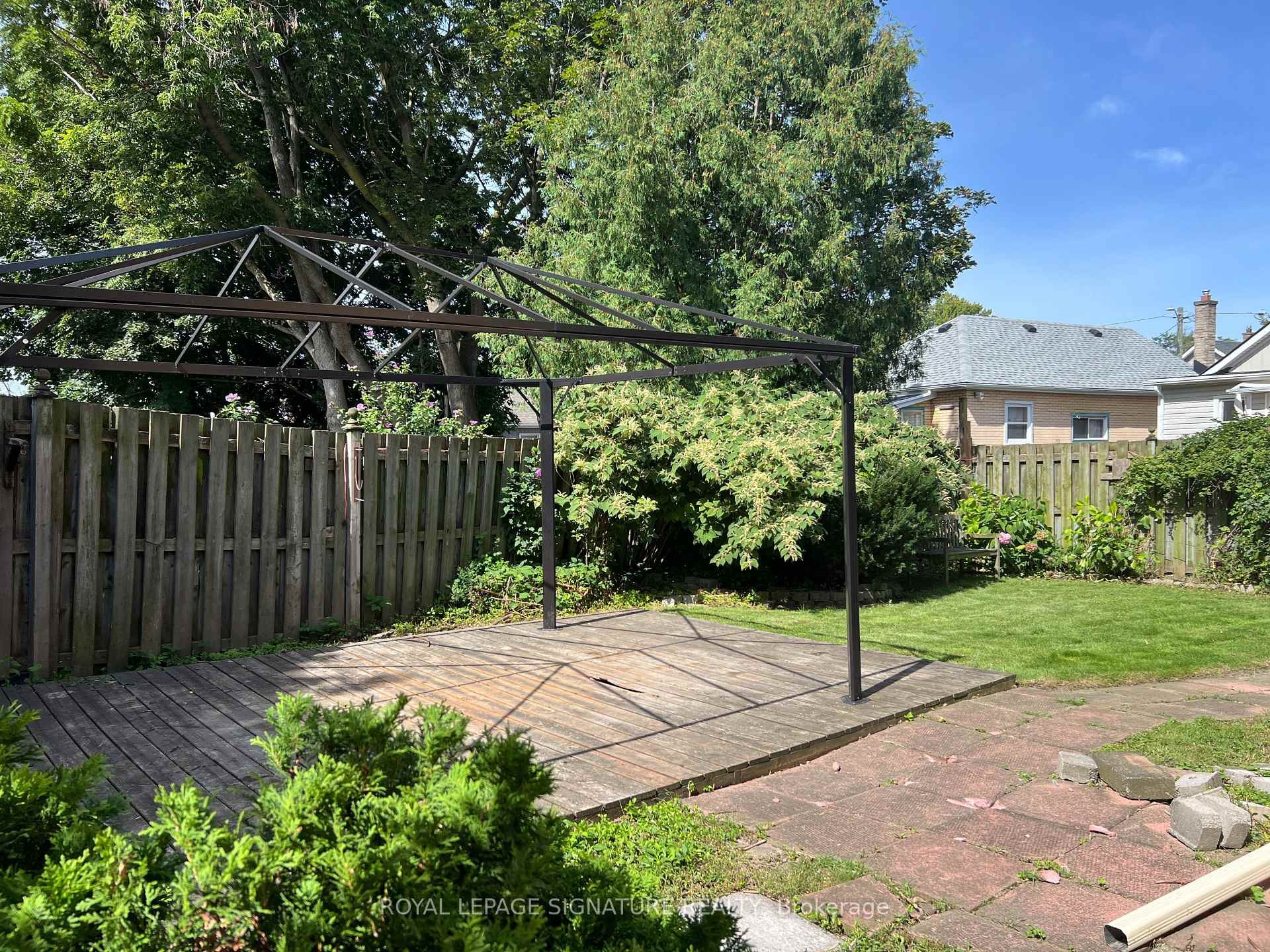 









141


York

Street,
St. Catharines,




ON
L2R 6E8

