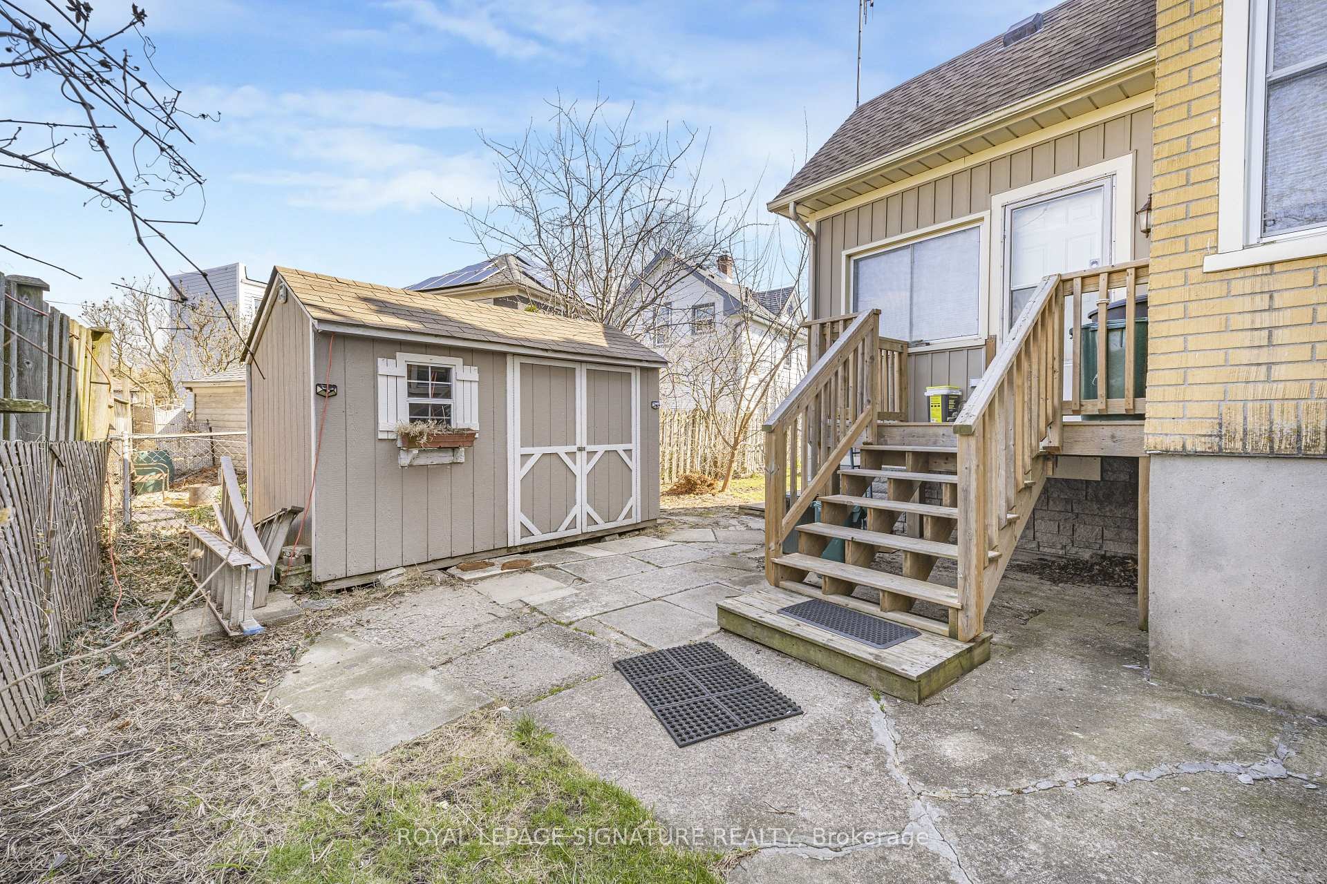 









141


York

Street,
St. Catharines,




ON
L2R 6E8


