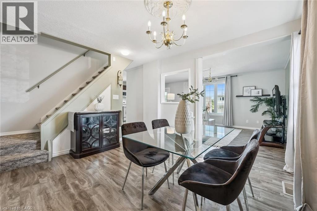 












976 GUELPH Street

,
Kitchener,




Ontario
N2H5Z6

