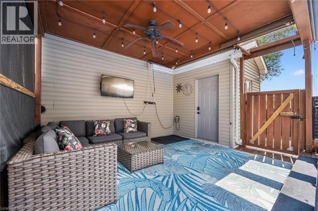 












976 GUELPH Street

,
Kitchener,




Ontario
N2H5Z6

