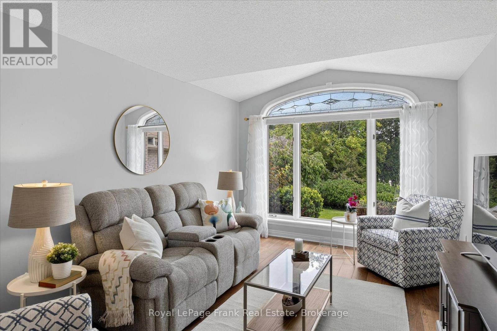 












64 ISLAND BAY DRIVE

,
Kawartha Lakes (Bobcaygeon),




Ontario
K0M1A0

