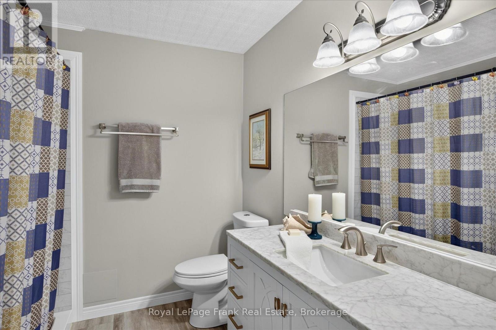 












64 ISLAND BAY DRIVE

,
Kawartha Lakes (Bobcaygeon),




Ontario
K0M1A0

