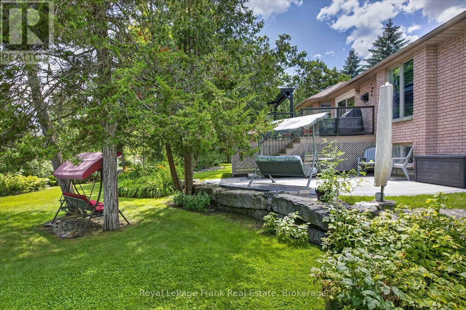 












64 ISLAND BAY DRIVE

,
Kawartha Lakes (Bobcaygeon),




Ontario
K0M1A0

