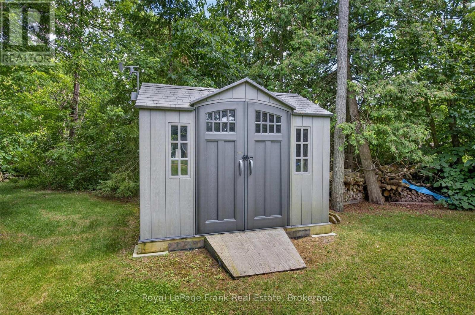 












64 ISLAND BAY DRIVE

,
Kawartha Lakes (Bobcaygeon),




Ontario
K0M1A0

