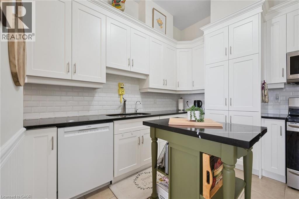 












478 ST ANDREW Street E Unit# 101

,
Fergus,




Ontario
N1M3V7

