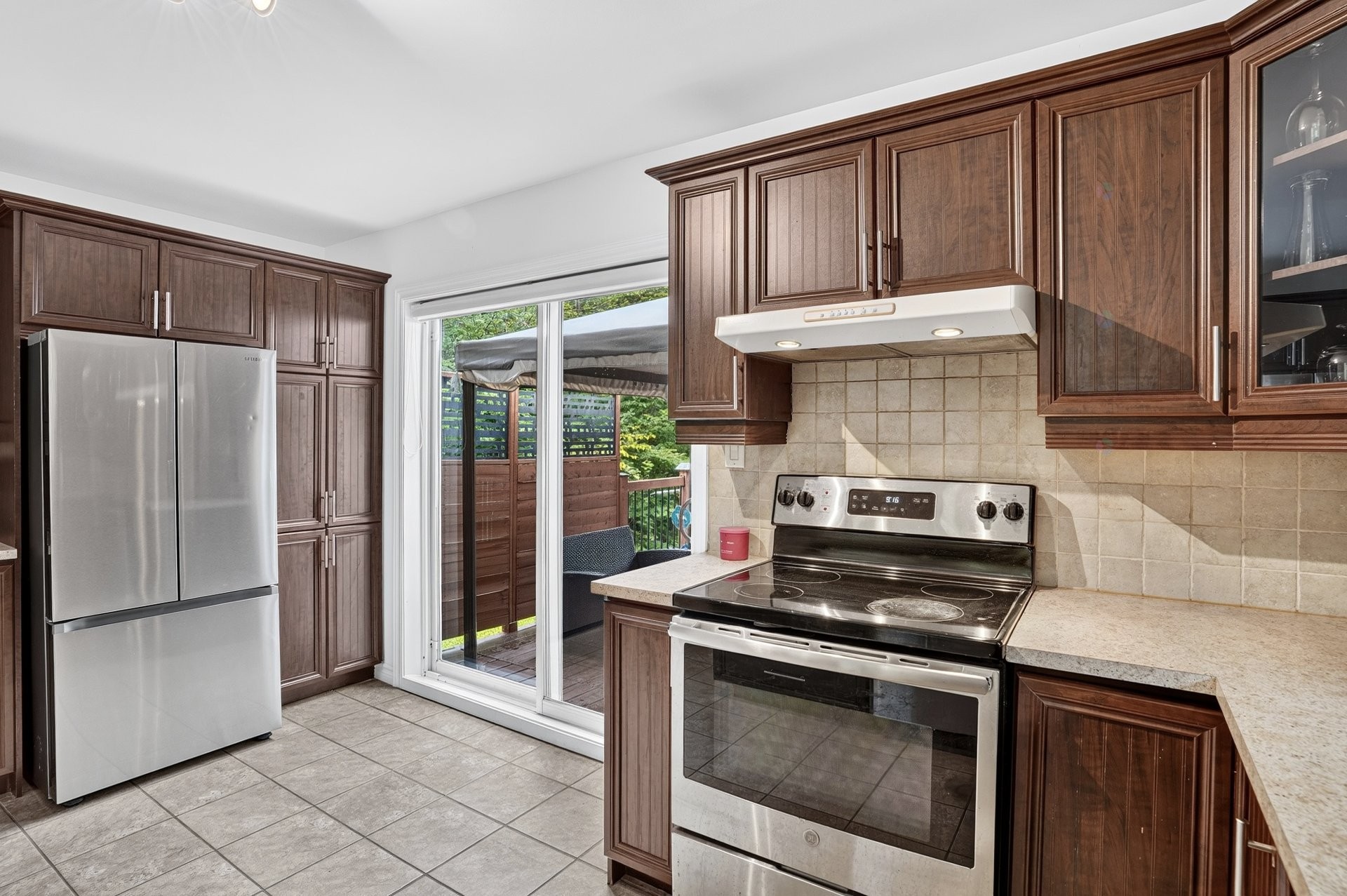 









565


Rue du Bouton-d'Or

,
Sainte-Sophie,




QC
J5J1T5

