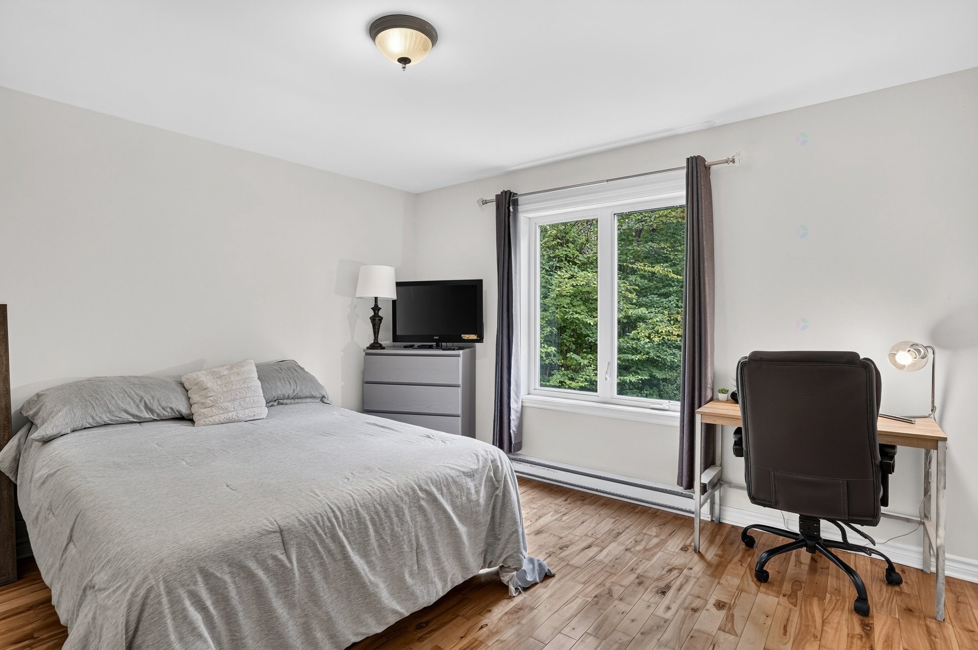 









565


Rue du Bouton-d'Or

,
Sainte-Sophie,




QC
J5J1T5

