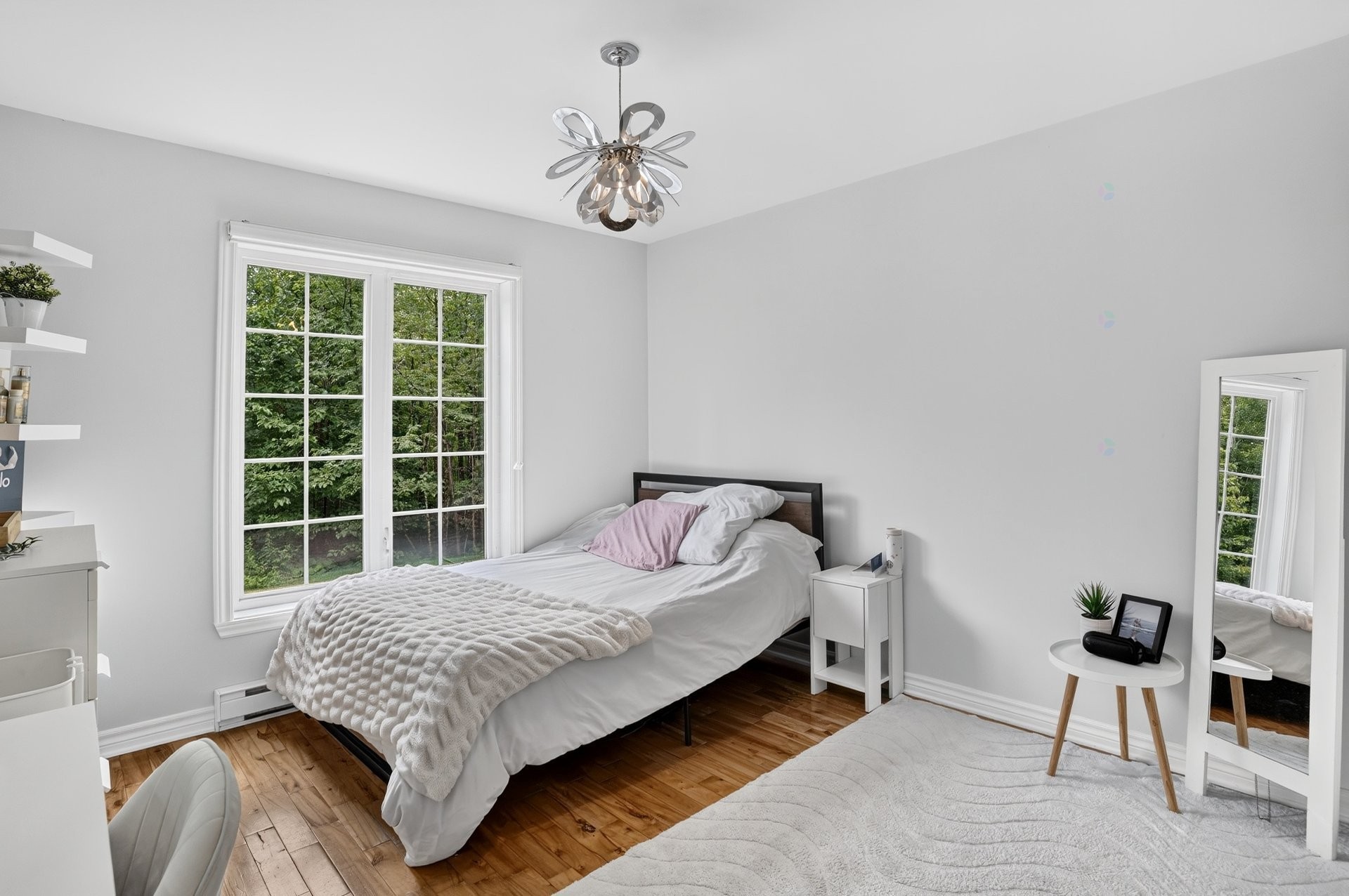 









565


Rue du Bouton-d'Or

,
Sainte-Sophie,




QC
J5J1T5

