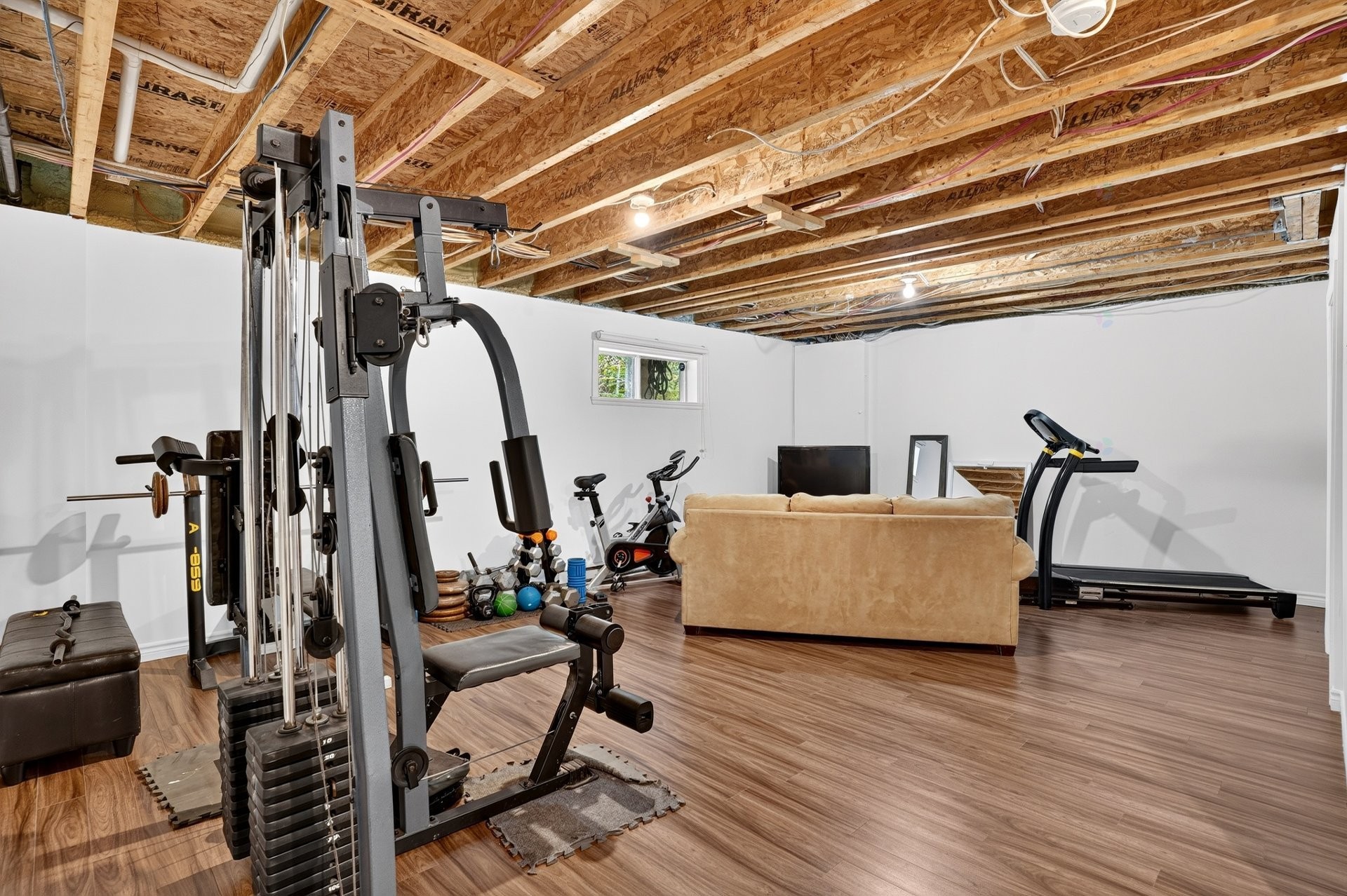 









565


Rue du Bouton-d'Or

,
Sainte-Sophie,




QC
J5J1T5

