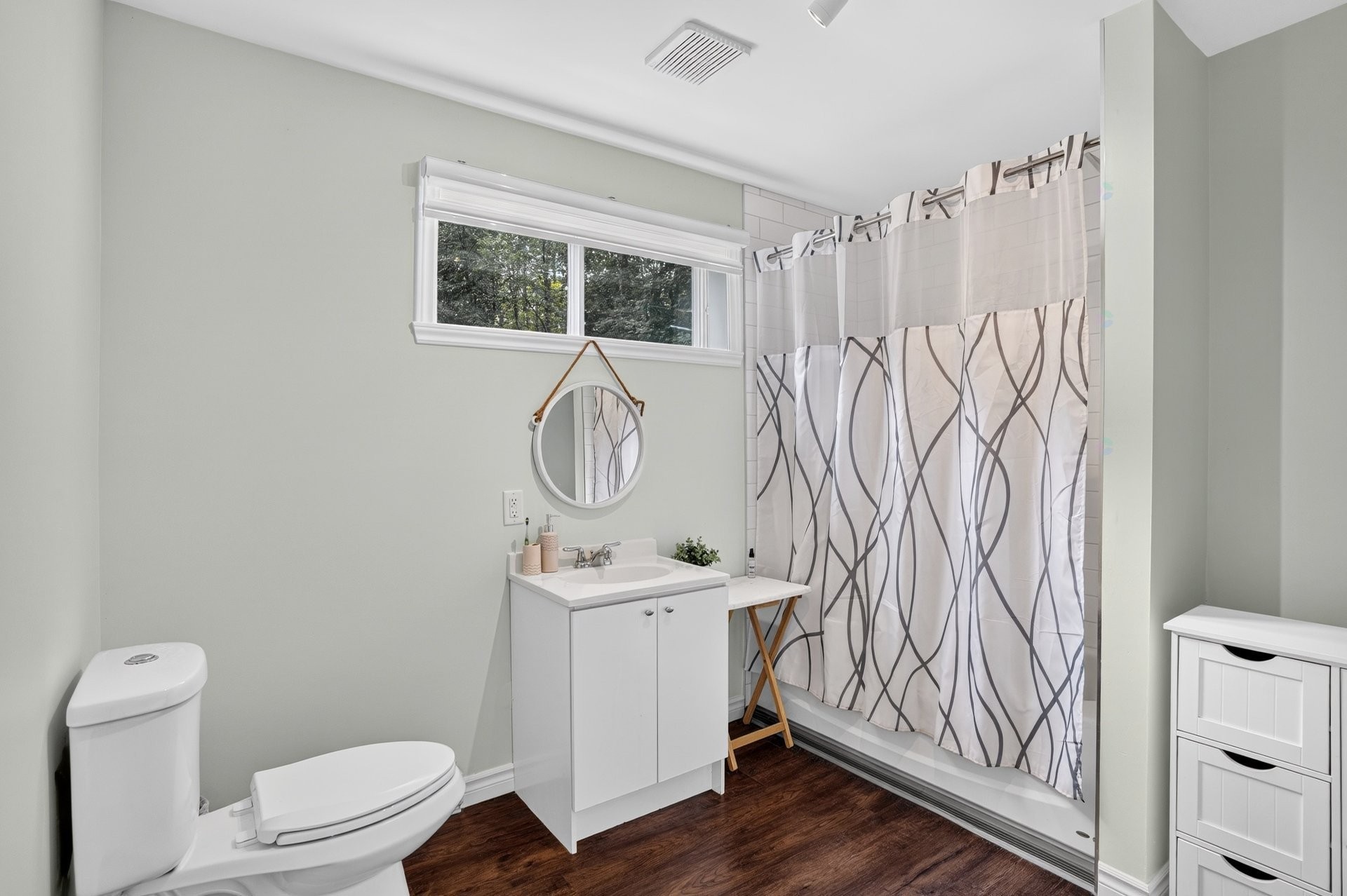 









565


Rue du Bouton-d'Or

,
Sainte-Sophie,




QC
J5J1T5

