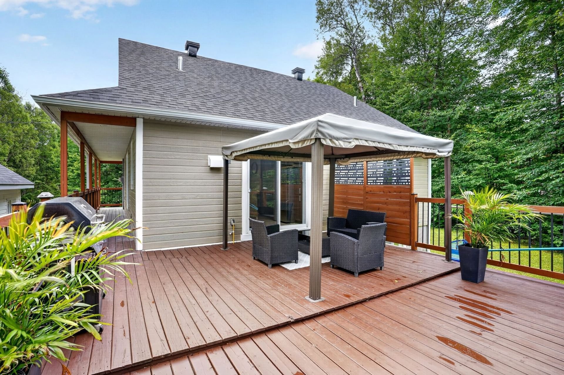 









565


Rue du Bouton-d'Or

,
Sainte-Sophie,




QC
J5J1T5

