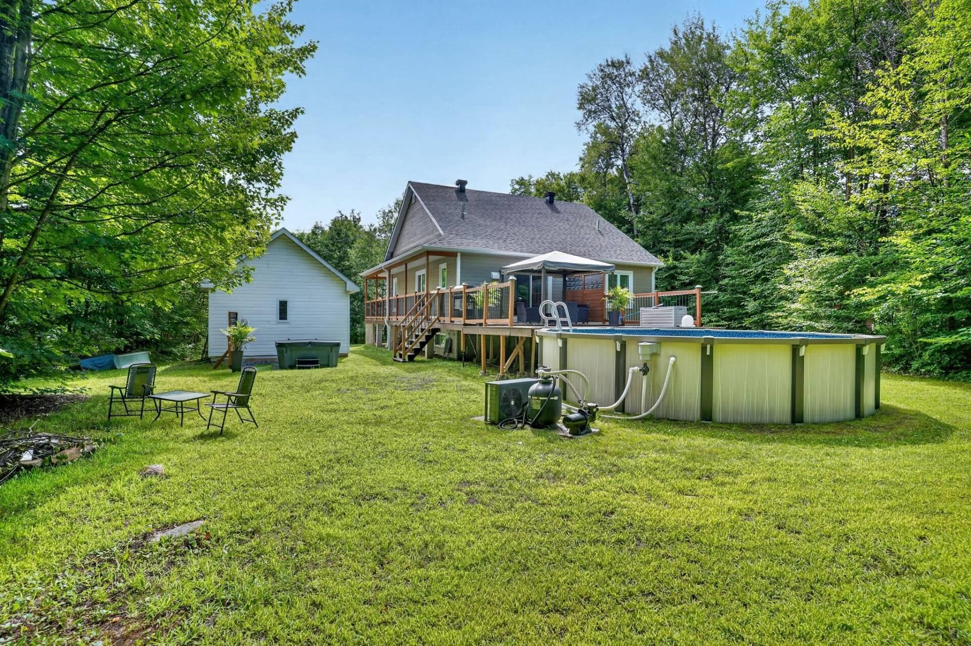 









565


Rue du Bouton-d'Or

,
Sainte-Sophie,




QC
J5J1T5

