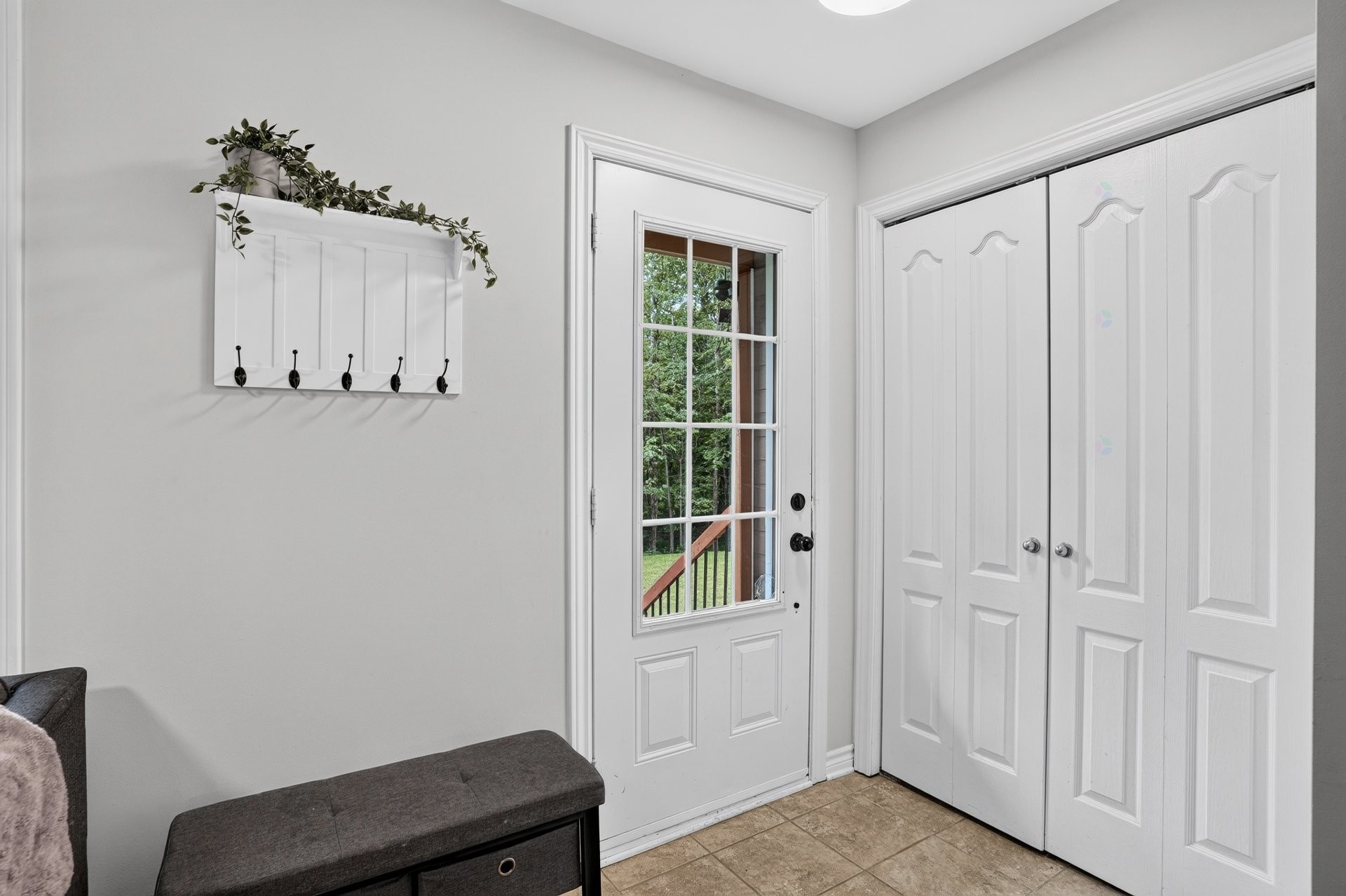 









565


Rue du Bouton-d'Or

,
Sainte-Sophie,




QC
J5J1T5

