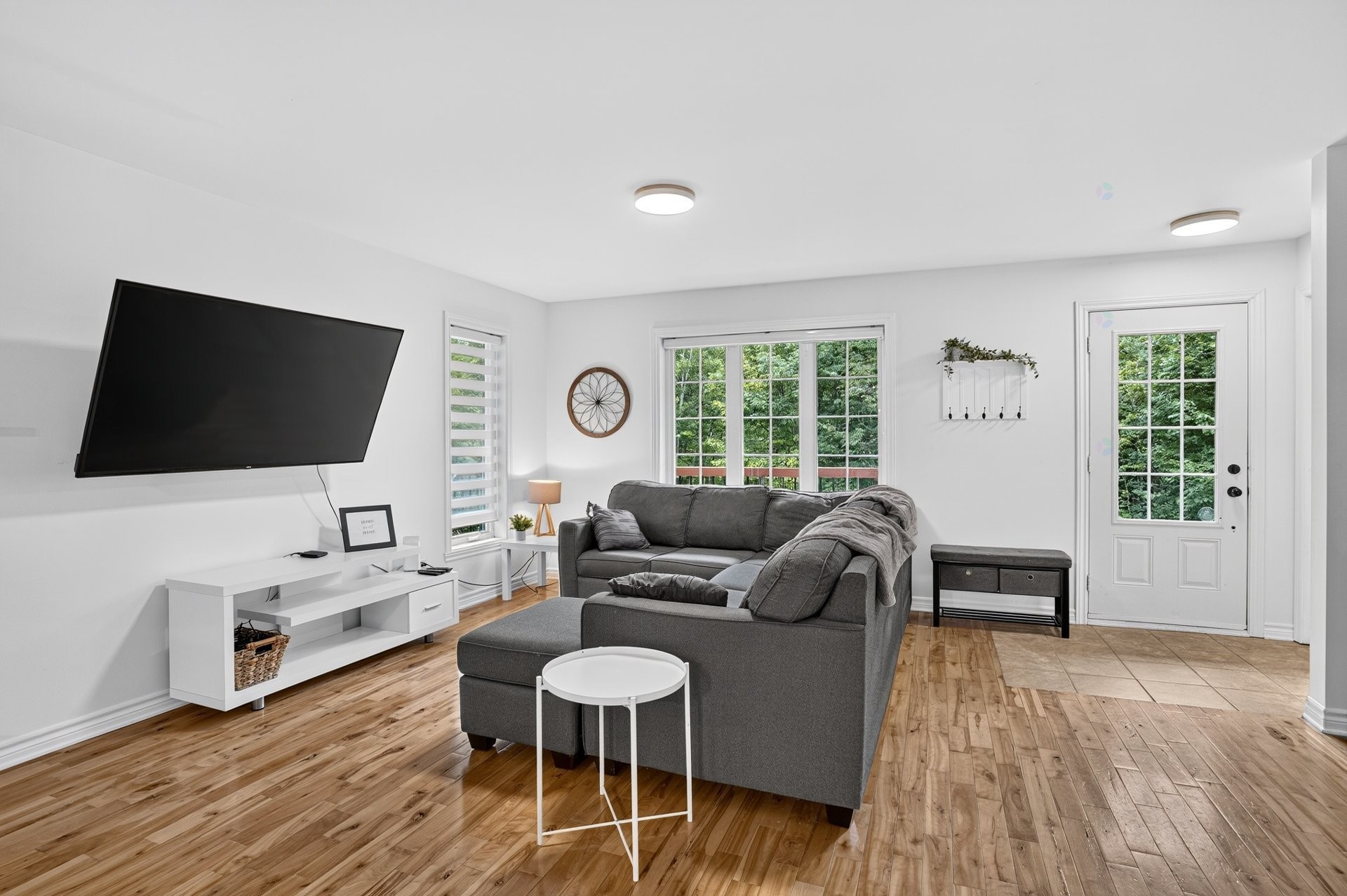 









565


Rue du Bouton-d'Or

,
Sainte-Sophie,




QC
J5J1T5

