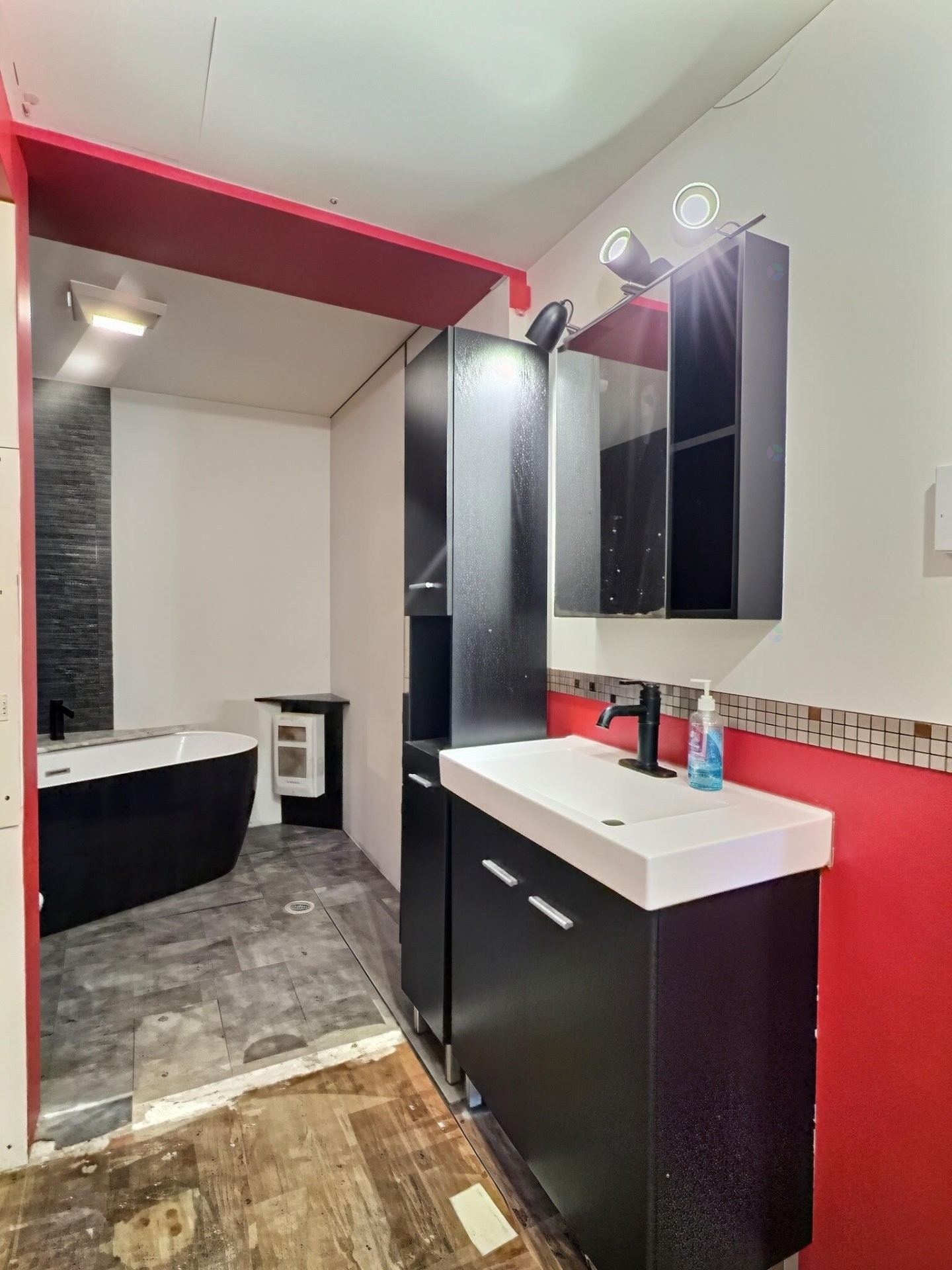 









391


Rue des Aviateurs

,
Shawinigan,




QC
G0X1L0

