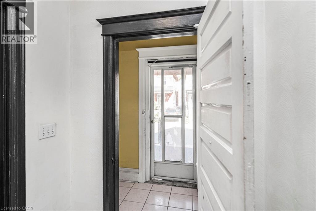 












39 ARTHUR Avenue N

,
Hamilton,




Ontario
L8L6C7

