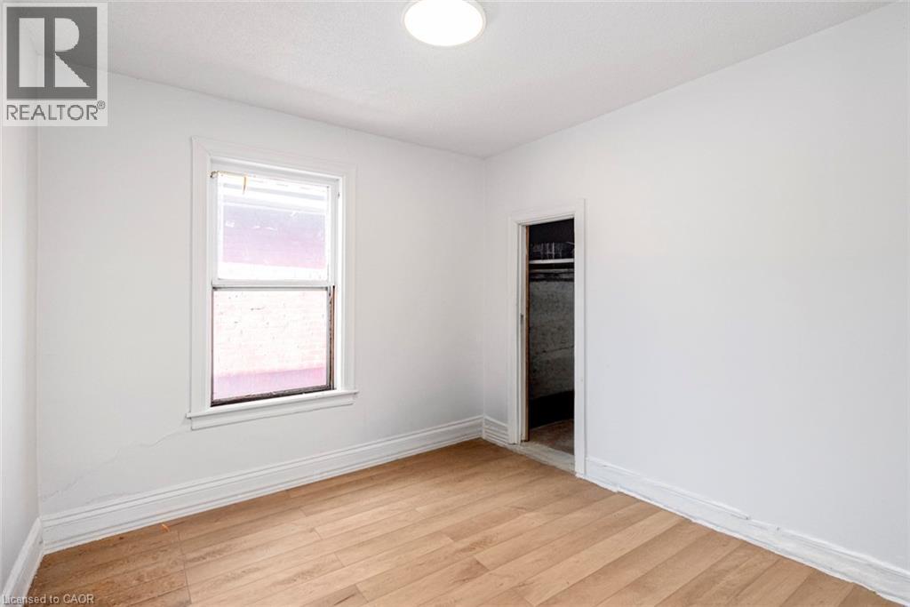 












39 ARTHUR Avenue N

,
Hamilton,




Ontario
L8L6C7

