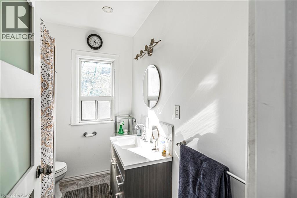 












39 ARTHUR Avenue N

,
Hamilton,




Ontario
L8L6C7

