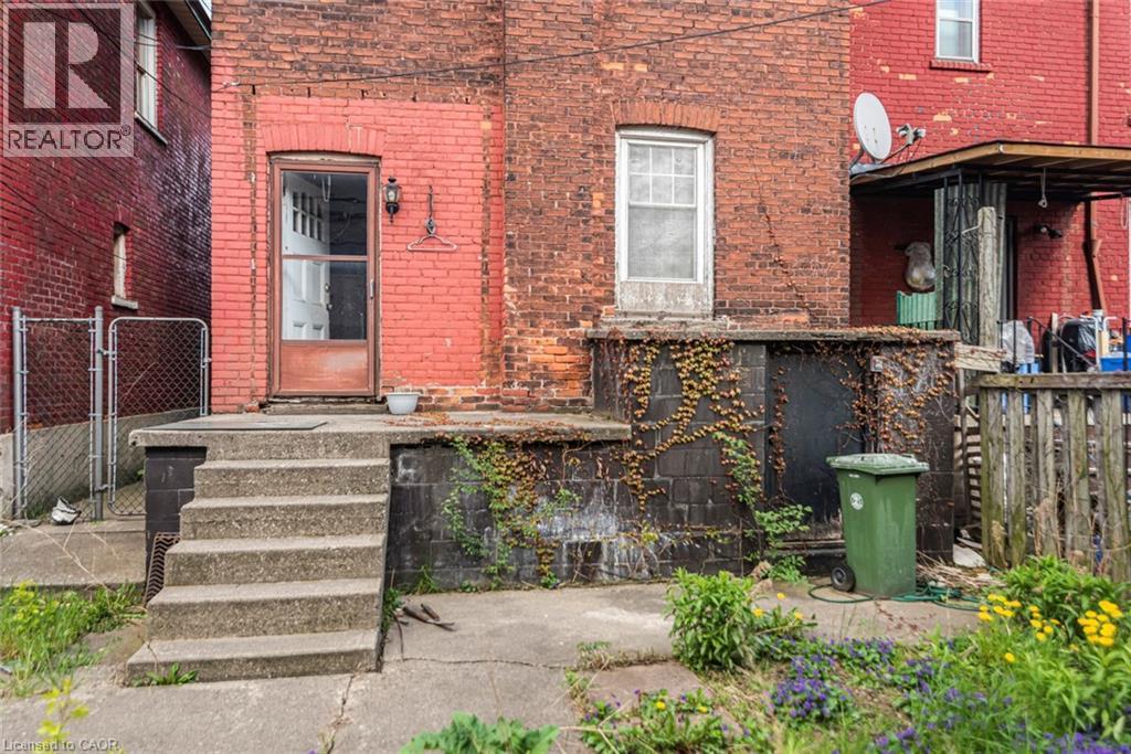 












39 ARTHUR Avenue N

,
Hamilton,




Ontario
L8L6C7

