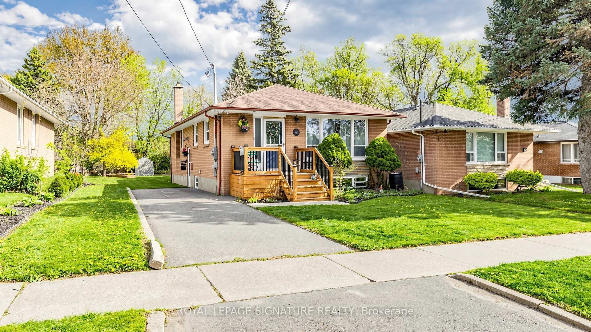 









33


Neapolitan

Drive,
Toronto,




ON
M1P 4B2

