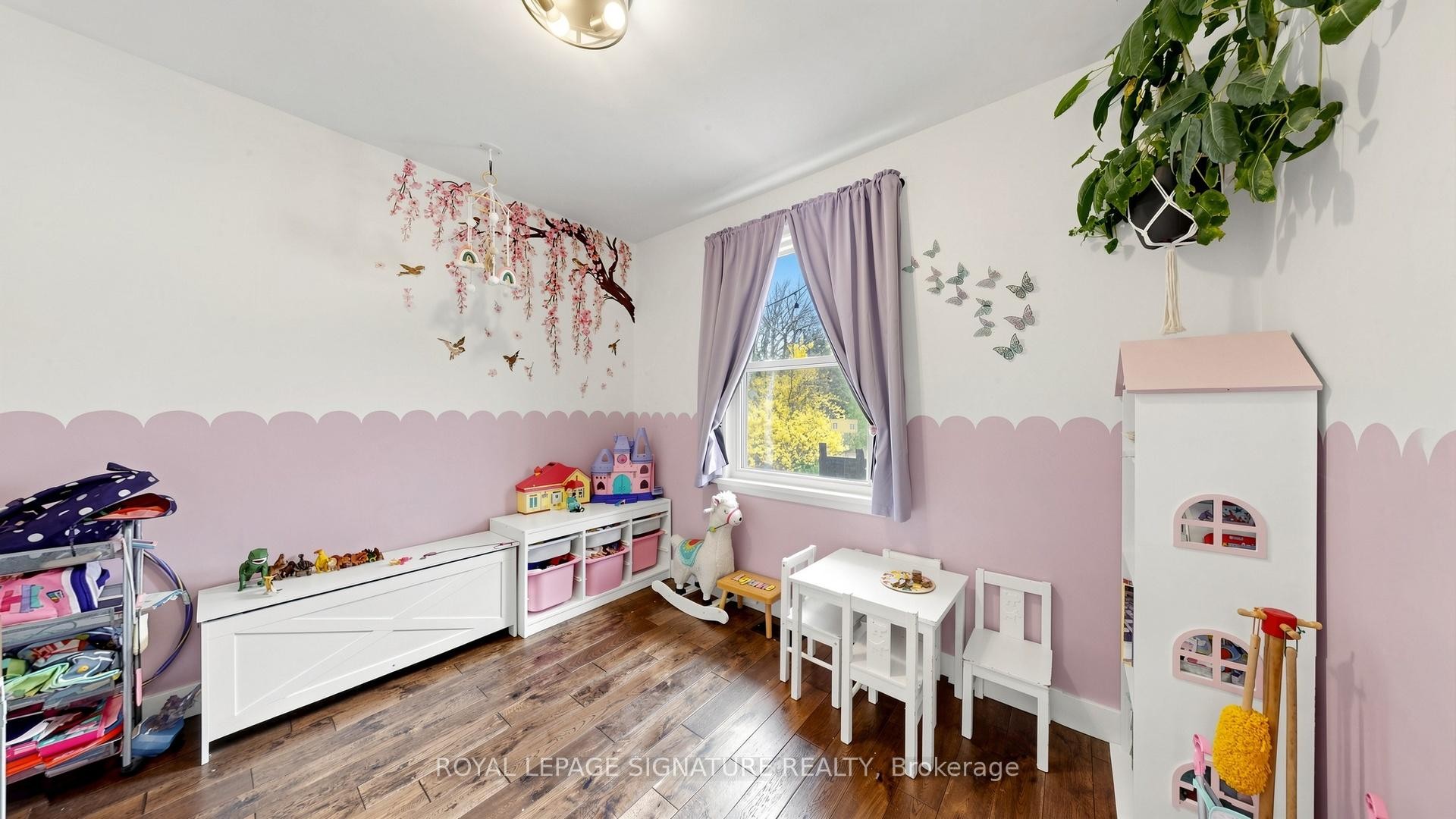 









33


Neapolitan

Drive,
Toronto,




ON
M1P 4B2

