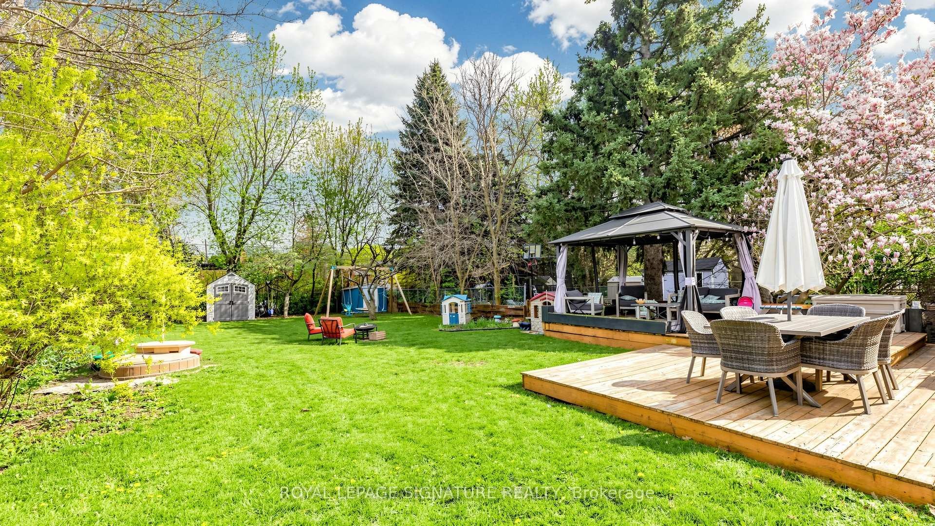









33


Neapolitan

Drive,
Toronto,




ON
M1P 4B2

