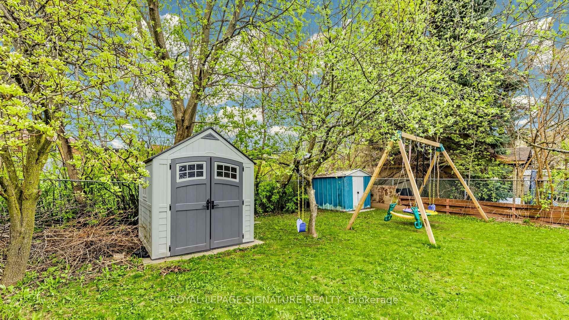 









33


Neapolitan

Drive,
Toronto,




ON
M1P 4B2

