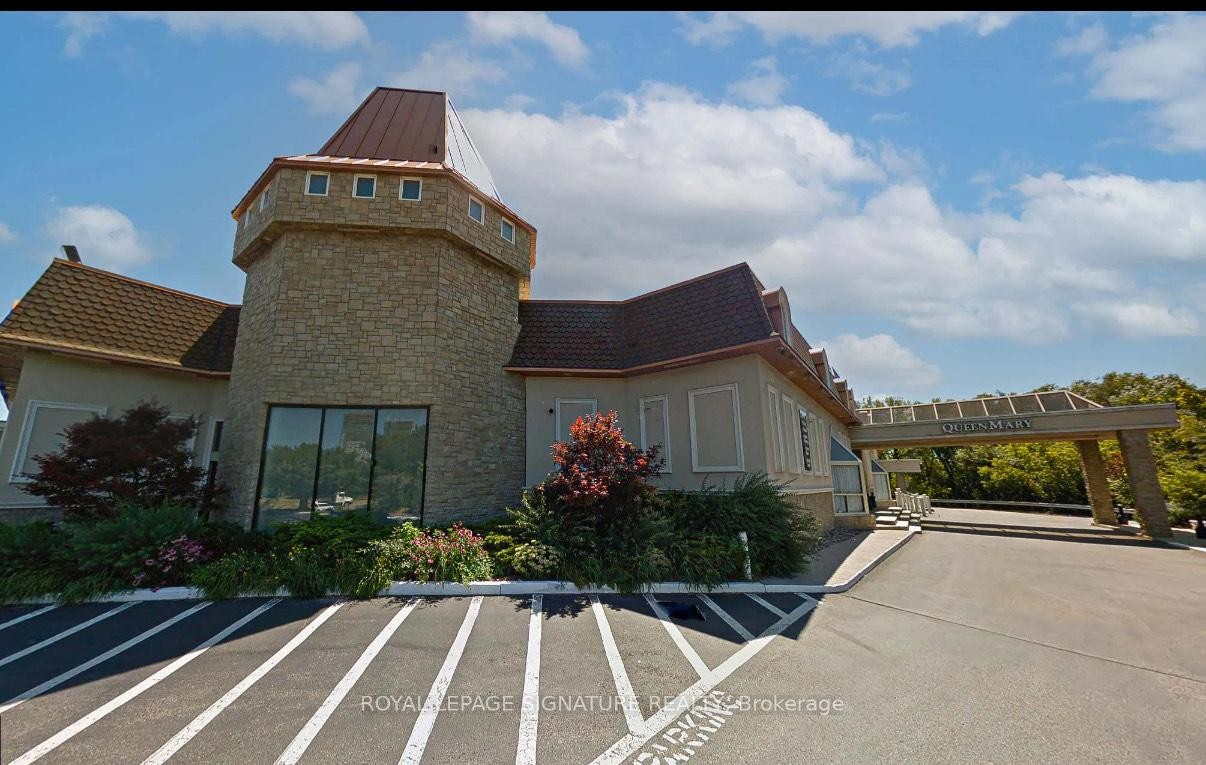 









7601


Jane

Street, 2nd Flr - Rear Entrance,
Vaughan,




ON
L4K 1X2

