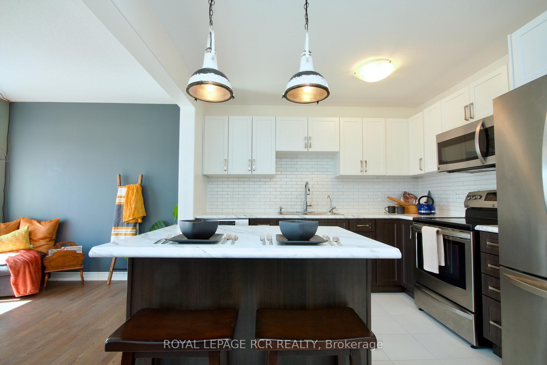 









124


Parkinson

Crescent, 27,
Orangeville,




ON
L9W 6X3

