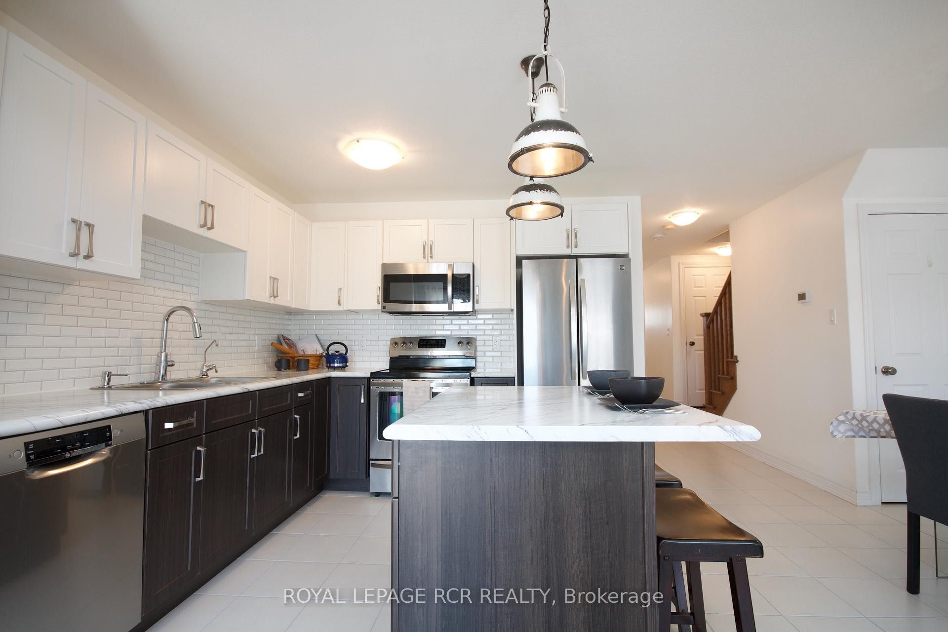 









124


Parkinson

Crescent, 27,
Orangeville,




ON
L9W 6X3

