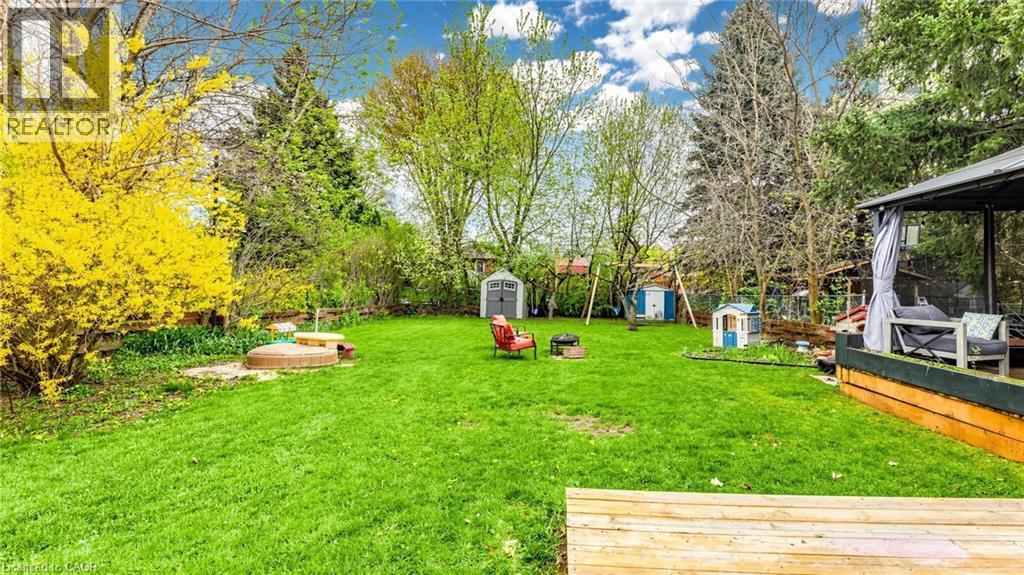 












33 NEAPOLITAN Drive

,
Scarborough,




Ontario
M1P4B2

