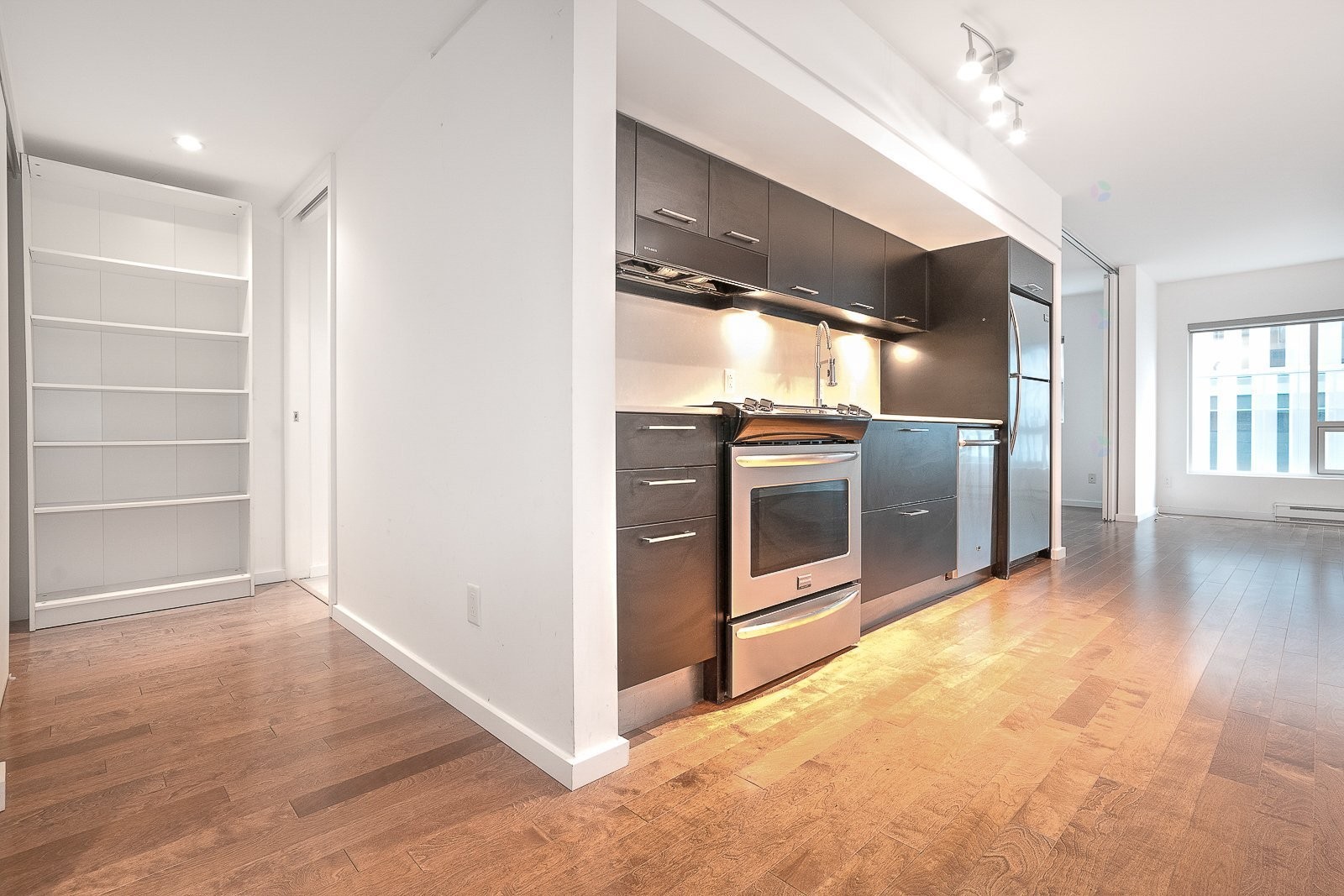 









350


Boul. De Maisonneuve O.

, 710,
Montréal (Ville-Marie),




QC
H3A0B4

