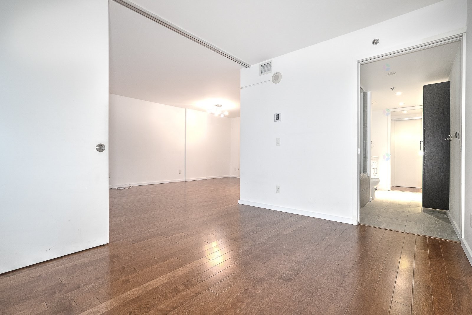 









350


Boul. De Maisonneuve O.

, 710,
Montréal (Ville-Marie),




QC
H3A0B4

